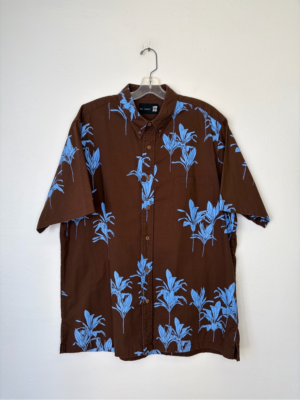 Men's Brown Short-Sleeve Button-Down Shirt with Blue Floral Print